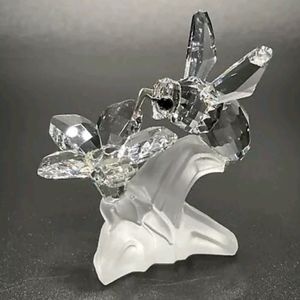 Swarovski Crystal Bee 🐝 on Flower #166185
